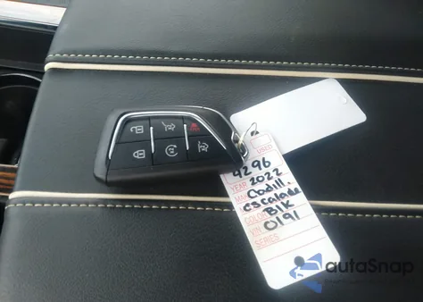 2022 Cadillac Escalade Esv Premium Luxury z USA, uszkodzony, nr VIN 1GYS4KKL4NR360191